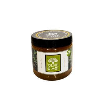 Savon noir du hammam à utiliser en gommage pour le corps et le visage. Fabriqué à partir de 100% d'huile d'olive vierge saponifiée. Sans huile de palme, sans colorant, sans paraben. Vous pouvez acheter ce savon sur Savon-Alep.Shop. Photo CC BY SA Savon-Alep.Shop