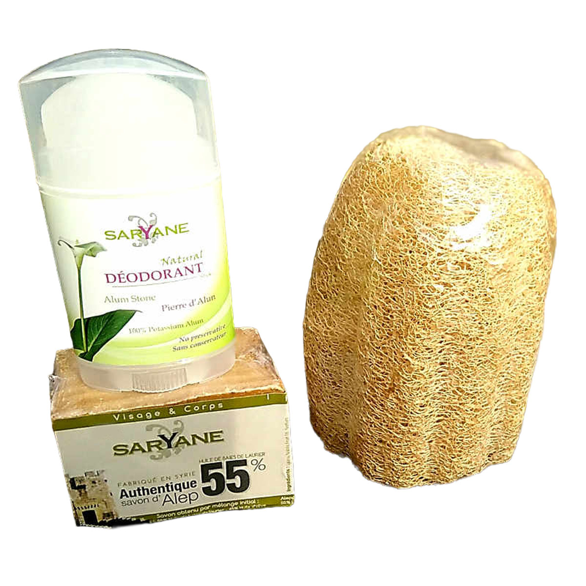 Idée cadeau #1 Bien-être au quotidien: Savon-Alep.Shop vous propose de découvrir ou faire découvrir 3 produits emblématiques d'une hygiène corporelle saine et naturelle : un savon d 'Alep dosé à 55% d'huile de baie de laurier, une loofah, un stick de pierre d'Alun de 100g. Pour offrir ou se faire du bien !