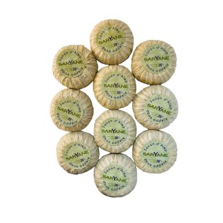 Lot de 10 Savonnettes d'Alep à 20% d'huile de baie de laurier. Fabriquées à partir de savon d'Alep traditionnel & naturel sans colorant ni parfum ni additif