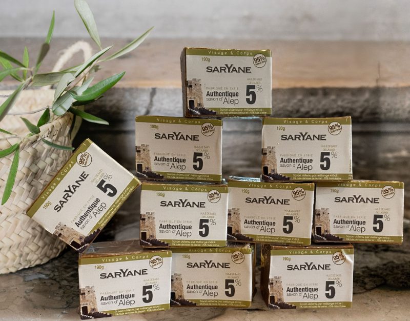 Lot de 10 savons d'Alep classiques à 5% d'huile de baie de laurier. Fait à Alep. Savon d'Alep classique & naturel sans colorant ni parfum ni additif. 42,3€